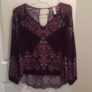 Long sleeve top, keyhole back, eggplant, paisley